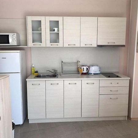 59 Kraybrezhna Apartment Поморие Экстерьер фото
